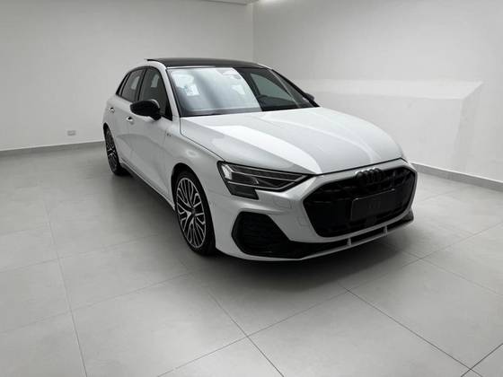 AUDI A3 2.0 40 TFSI GASOLINA SPORTBACK PERFORMANCE BLACK S-TRONIC AUDI A3 2.0 40 TFSI GASOLINA SPORTBACK PERFORMANCE BLACK S-TRONIC